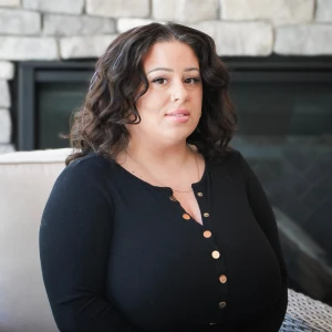 image of agent Mariah Bass