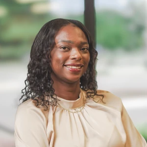 image of agent Alesha Williams