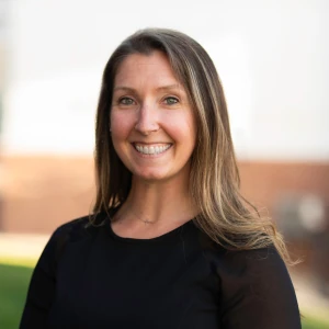 image of agent Kristin  Fields