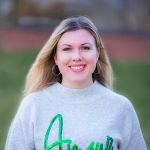 image of agent Lara Winn