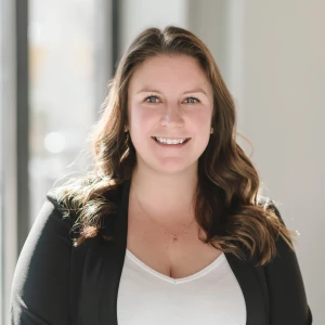 image of agent Ashley Hall