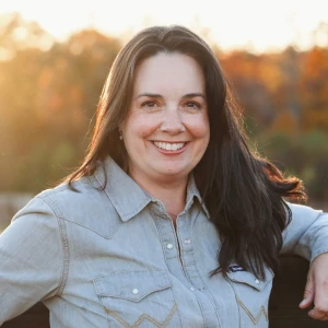 image of agent Lyndi Carvalho